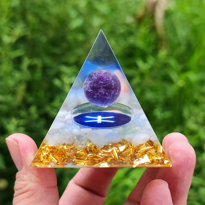 Olivenorma Amethyst mit weißem Achat Fische Sternzeichen Orgonpyramide 