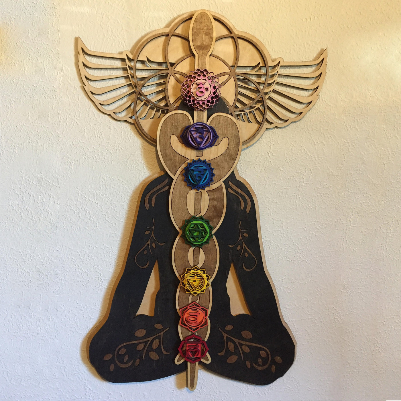 Olivenorma Kundalini Chakra von Hand bemalte, mit Holz gebeizte Wanddekoration