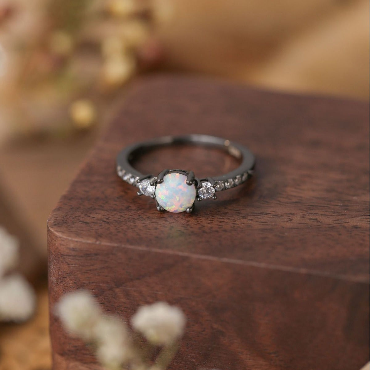 Olivenorma Opal Weißer Zirkon S925 Silber Schwarz Vergoldet Ring