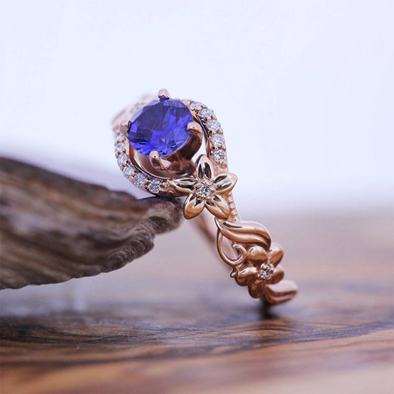 Olivenorma „The Soul Horizon“ - Roségold Blumen Saphir Ring 