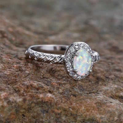 Olivenorma Oval Opal Besatz geflochtenes Seil Muster Ring