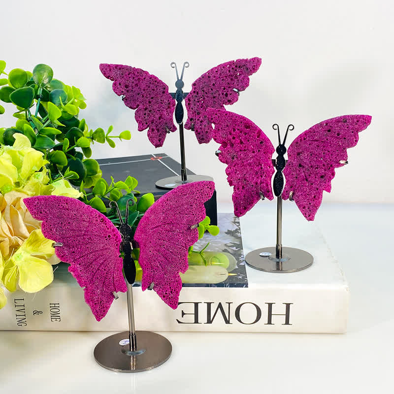Olivenorma Naturroter Korund Schmetterling Gravur Edelsteindekoration 
