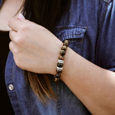 Olivenorma Natursteinperlen Armband mit individueller Namensgravur 