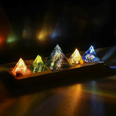 Olivenorma Bunte Glas Kristall Orgon-Pyramide 