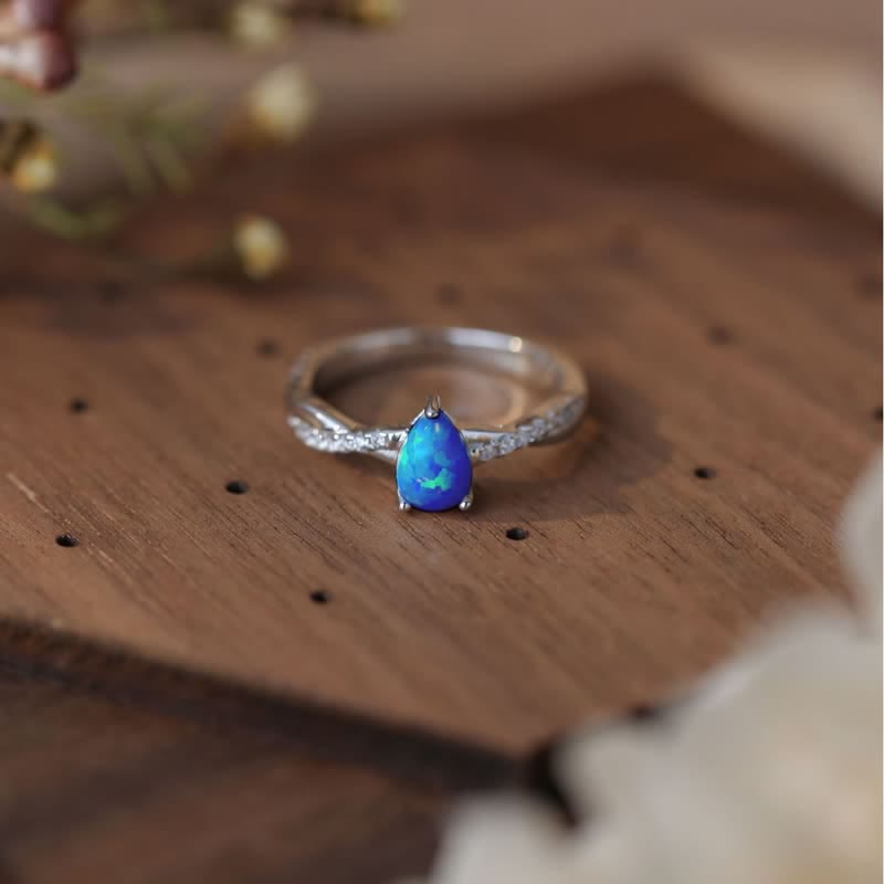 Olivenorma Wassertropfen Blau Opal Weiß Zirkon Ring