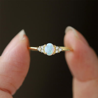 Olivenorma Silber Weißer Opal Weißer Zirkon Schlichter Ring