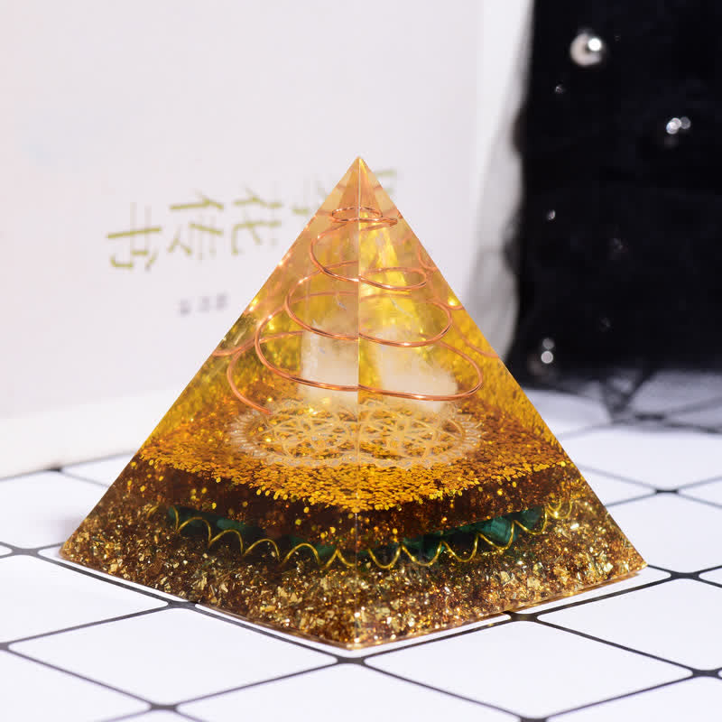 Olivenorma Orgon-Pyramide aus klarem Kristall-Malachit