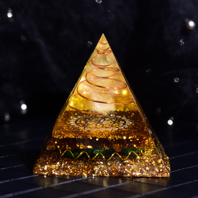 Olivenorma Orgon-Pyramide aus klarem Kristall-Malachit