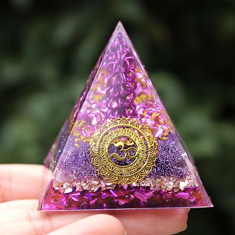 Olivenorma Amethyst Stein Metalldraht Om Symbol Orgon-Pyramide