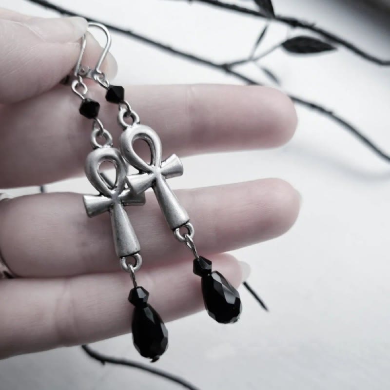 Olivenorma Obsidian Ankh Kreuz Charm Haken Ohrringe