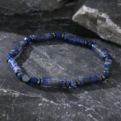 Olivenorma Armband mit natürlichen Hämatitstreifen und blauen Sodalithperlen