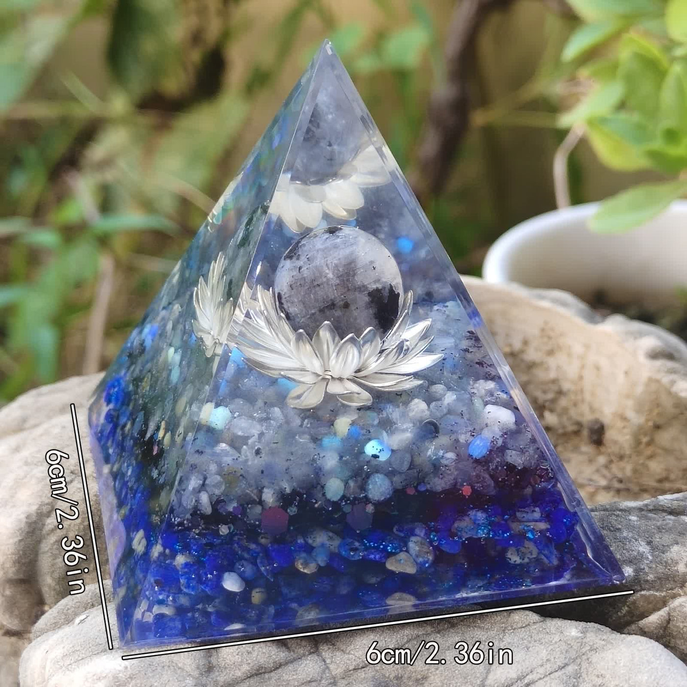 Olivenorma Mondstein Lapislazuli Lotus Sockel Orgon-Pyramide