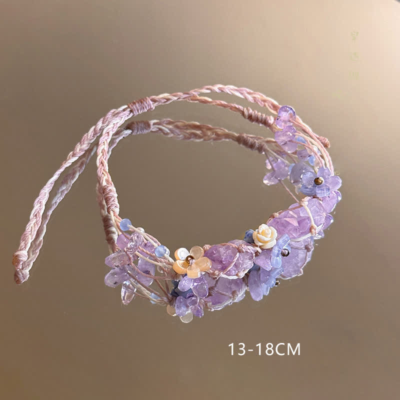 Olivenorma – Handgefertigtes, farbenfrohes Armband mit geflochtenen Blumen aus natürlichem Kristall