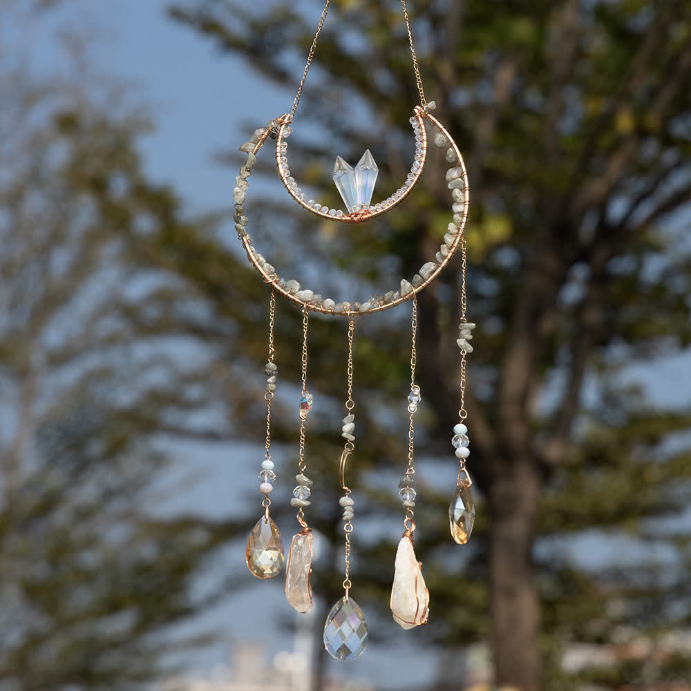 Olivenorma Windspiel mit umgedrehtem Mond aus Labradorit-Splitter