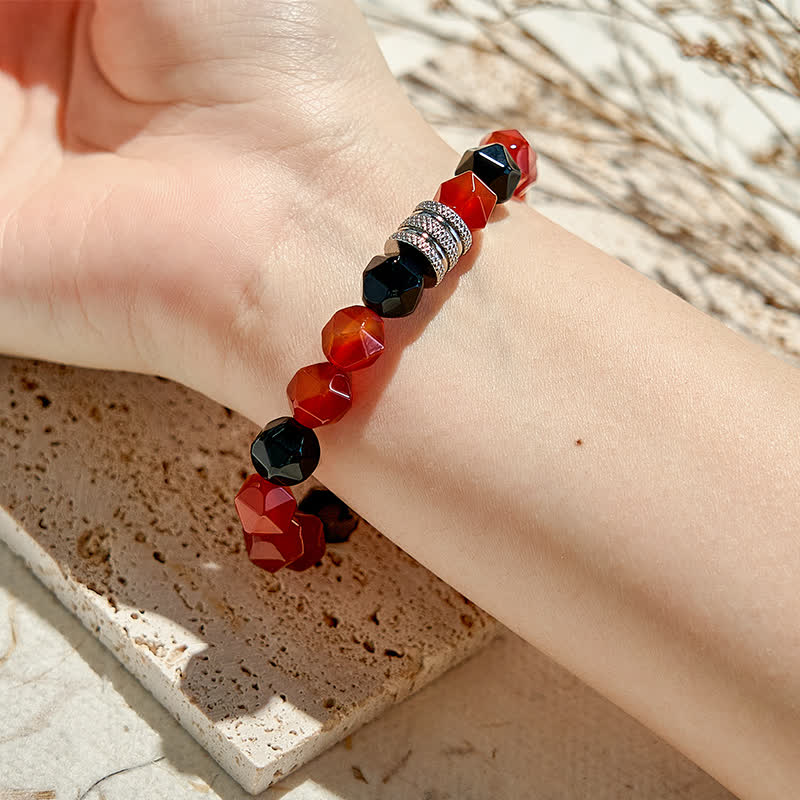 Olivenorma Armband mit Perlen aus natürlichem schwarzen Onyx und Karneol