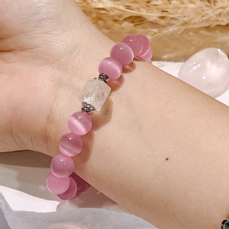 Olivenorma Glitzerndes Perlenarmband mit Katzenaugenstein in Rosa 