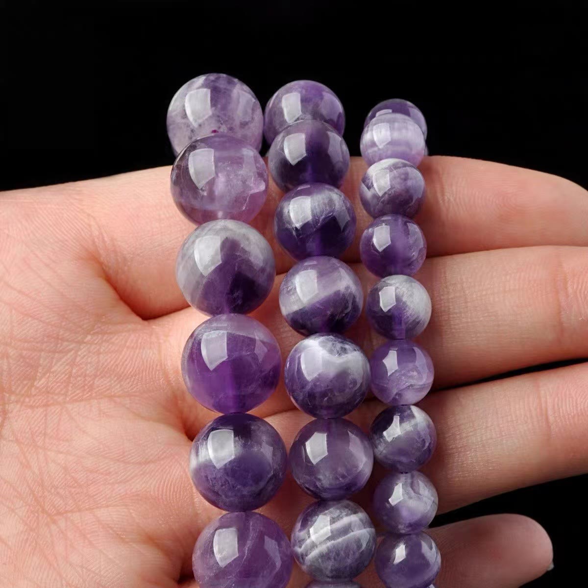 Olivenorma Natürliches Amethyst-Heilarmband mit runden Perlen