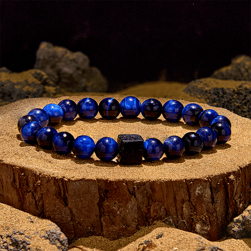 Olivenorma Armband mit Perlen aus Lavastein und blauem Tigerauge