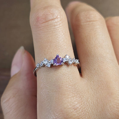 Olivenorma Ring in Herzform aus natürlichem Amethyst