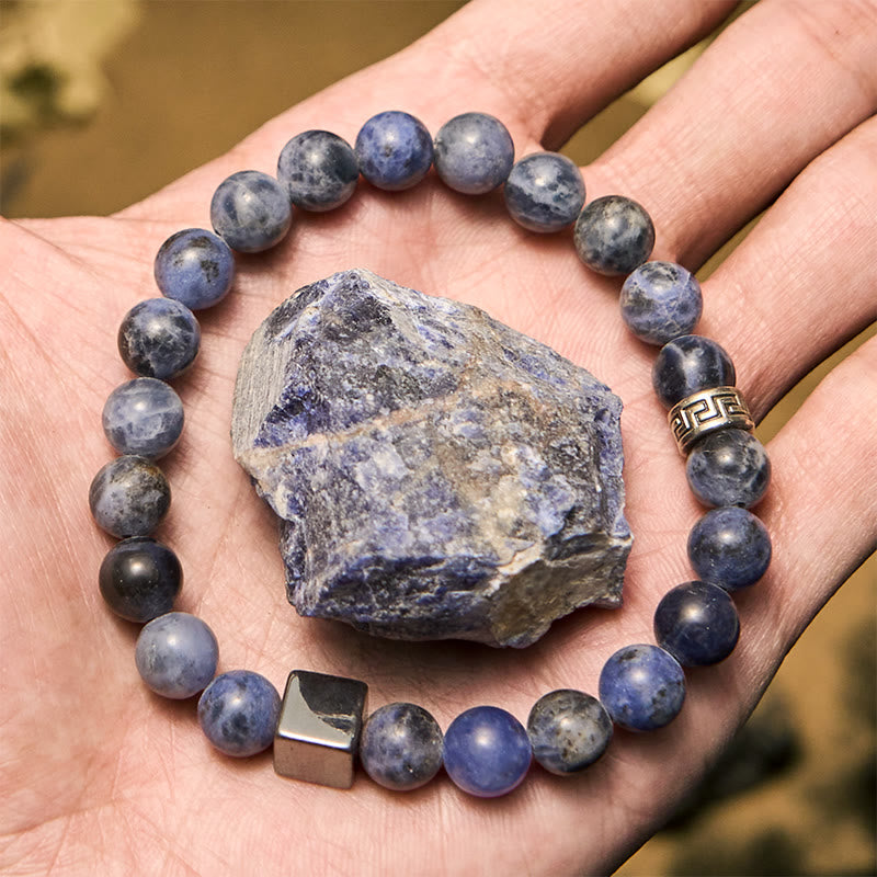 Olivenorma Armband mit Hämatit-Sodalith-Perlen im Quadratschliff, 8 mm