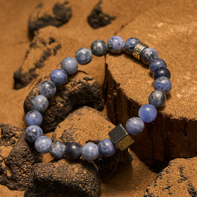 Olivenorma Armband mit Hämatit-Sodalith-Perlen im Quadratschliff, 8 mm