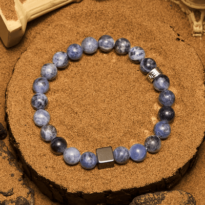 Olivenorma Armband mit Hämatit-Sodalith-Perlen im Quadratschliff, 8 mm