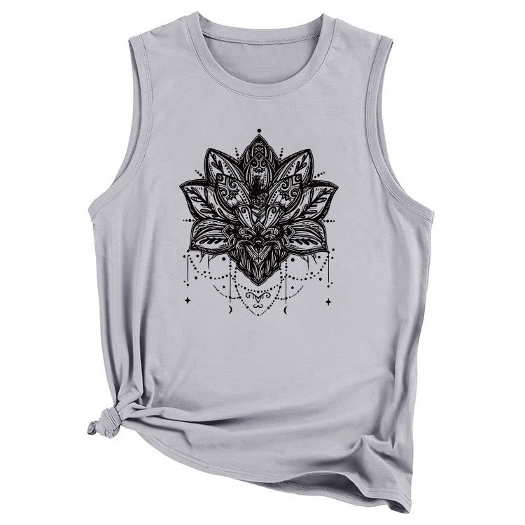 Olivenorma – Ärmelloses, großes Trägershirt mit Lotus-Print
