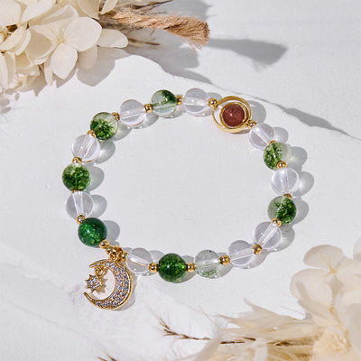 Olivenorma Armband mit Mondanhänger und grünen Phantomquarzperlen