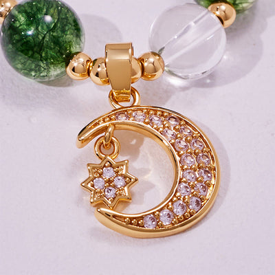 Olivenorma Armband mit Mondanhänger und grünen Phantomquarzperlen
