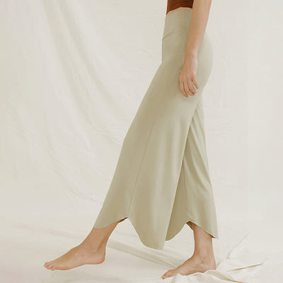Olivenorma – Weiche, ausgestellte Yoga-Loungehose