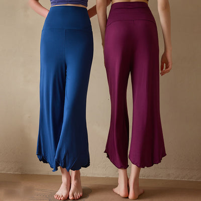 Olivenorma – Dehnbare, kurze, ausgestellte Yogahose