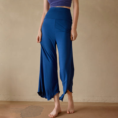 Olivenorma – Dehnbare, kurze, ausgestellte Yogahose