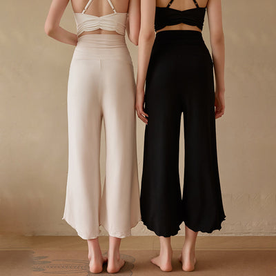Olivenorma – Dehnbare, kurze, ausgestellte Yogahose