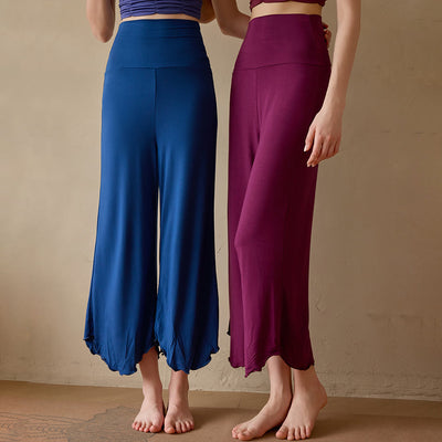 Olivenorma – Dehnbare, kurze, ausgestellte Yogahose