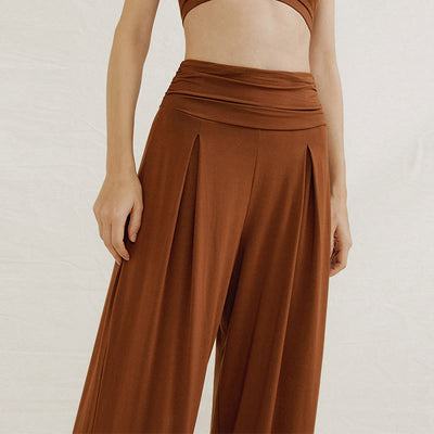Olivenorma – Verstellbare Yogahose mit weitem Bein