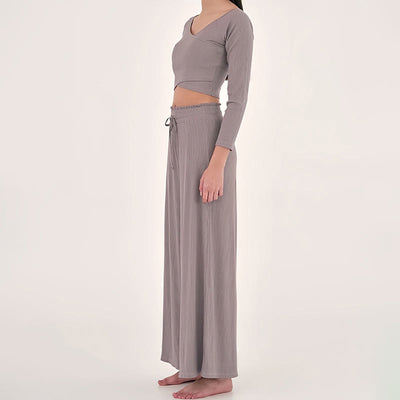 Olivenorma – Entspannte Yogahose mit hoher Taille