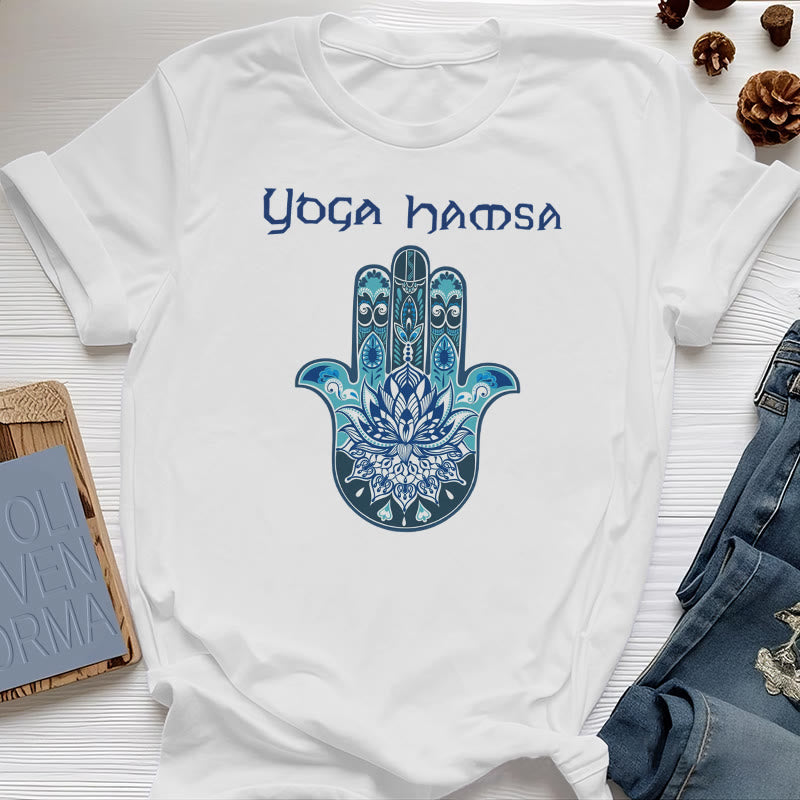 Olivenorma – Bequemes T-Shirt mit Yoga-Hamsa-Print, Blau