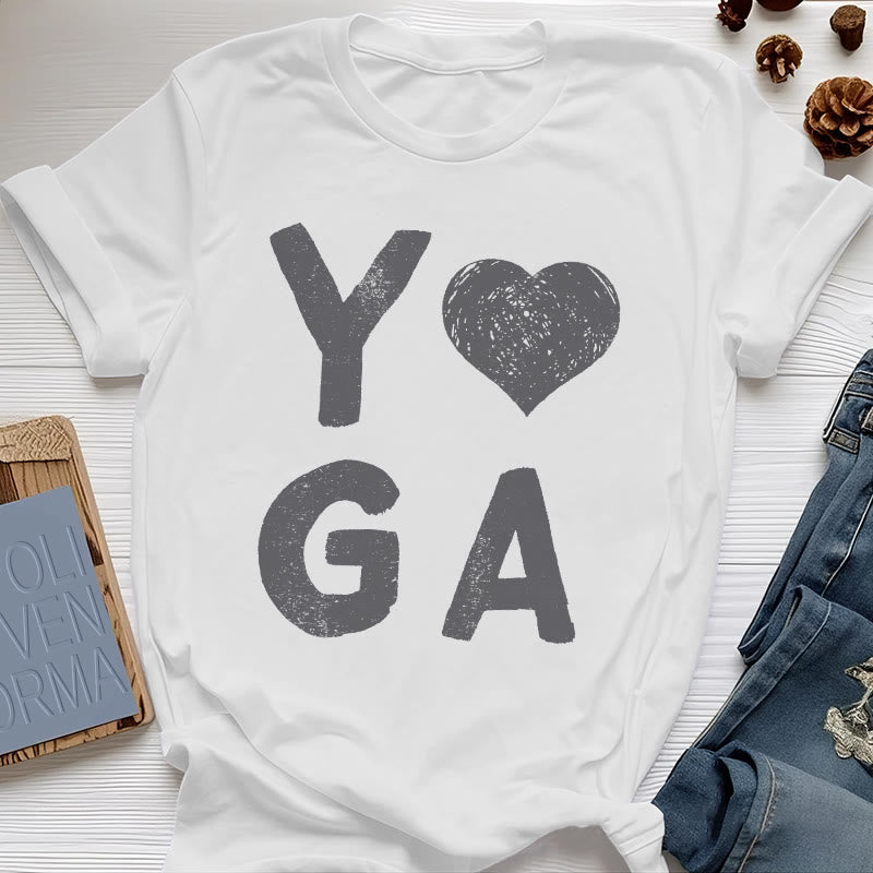 Olivenorma – Yoga-T-Shirt mit Herz-Print