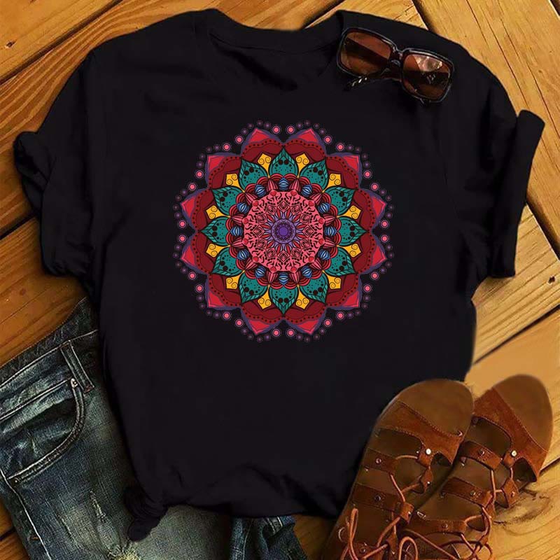 Olivenorma – Schwarzes T-Shirt mit buntem geometrischem Lotus-Print