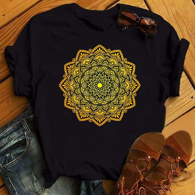 Olivenorma – Schwarzes T-Shirt mit buntem geometrischem Lotus-Print