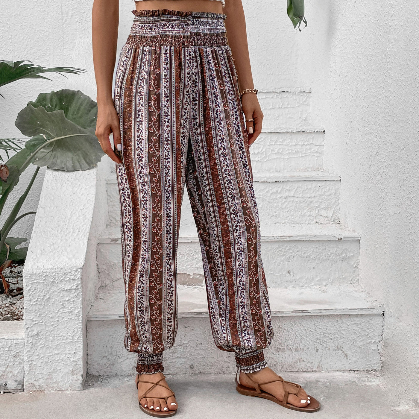 Olivenorma Boho-Haremshose aus Viskose mit Streifen