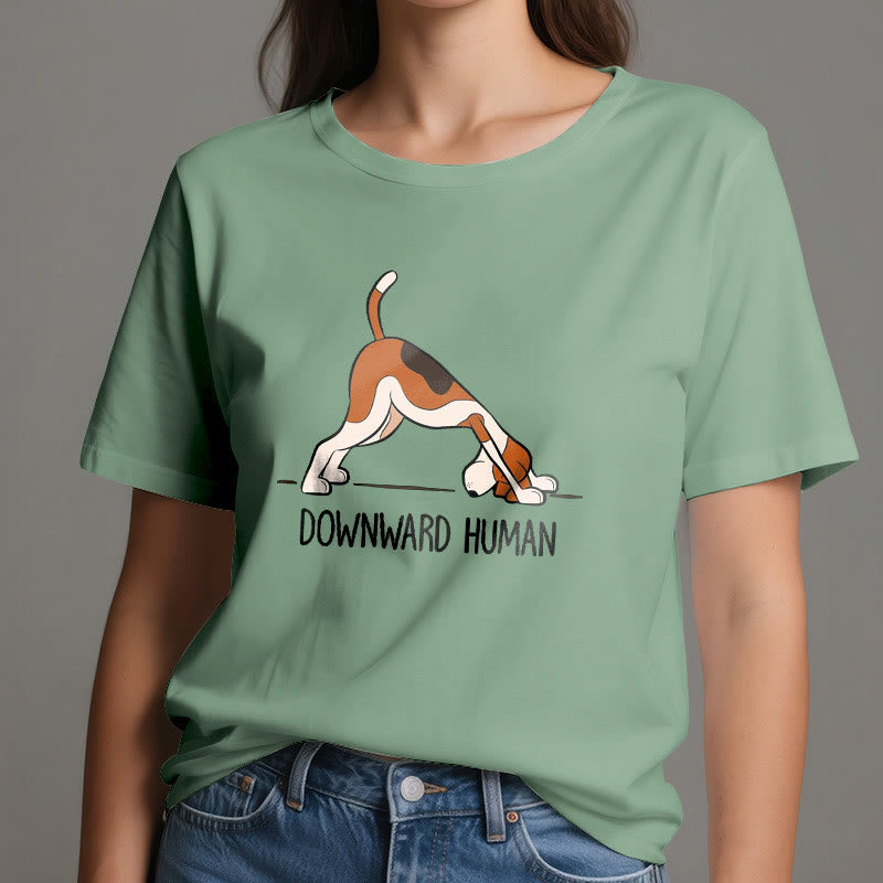 Olivenorma Yoga-T-Shirt mit abwärts gerichtetem Menschenmotiv