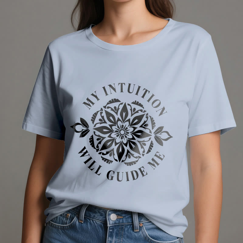 Olivenorma T-Shirt mit Blumenmuster „Meine Intuition wird mich leiten“ - image 13