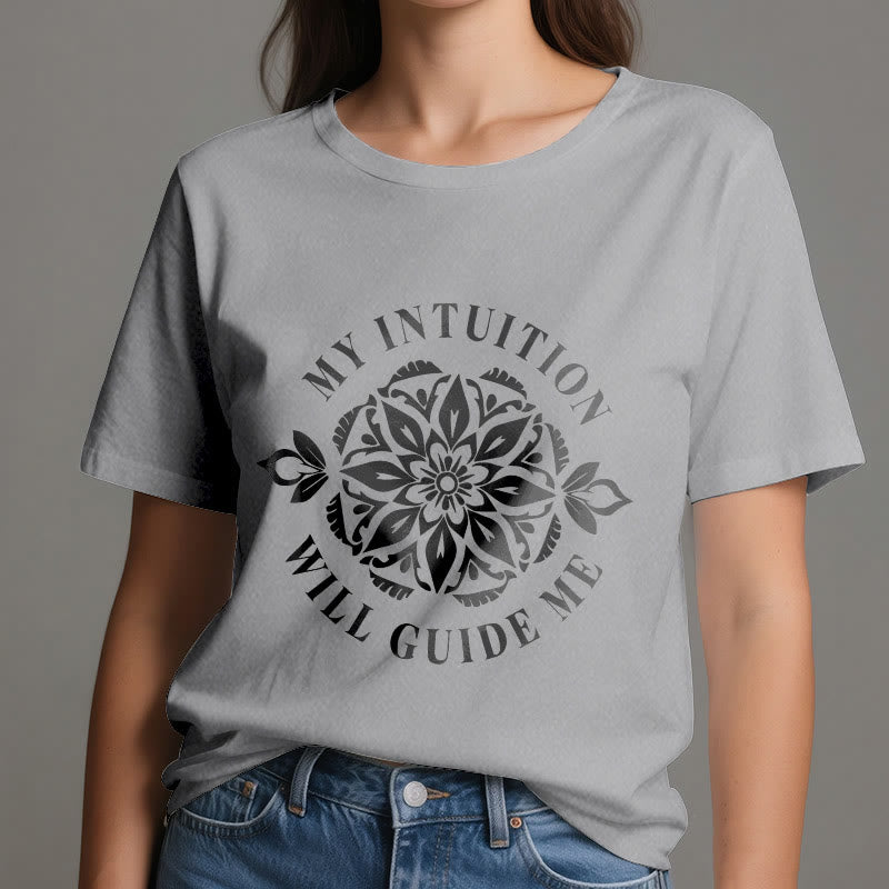 Olivenorma T-Shirt mit Blumenmuster „Meine Intuition wird mich leiten“ - image 11