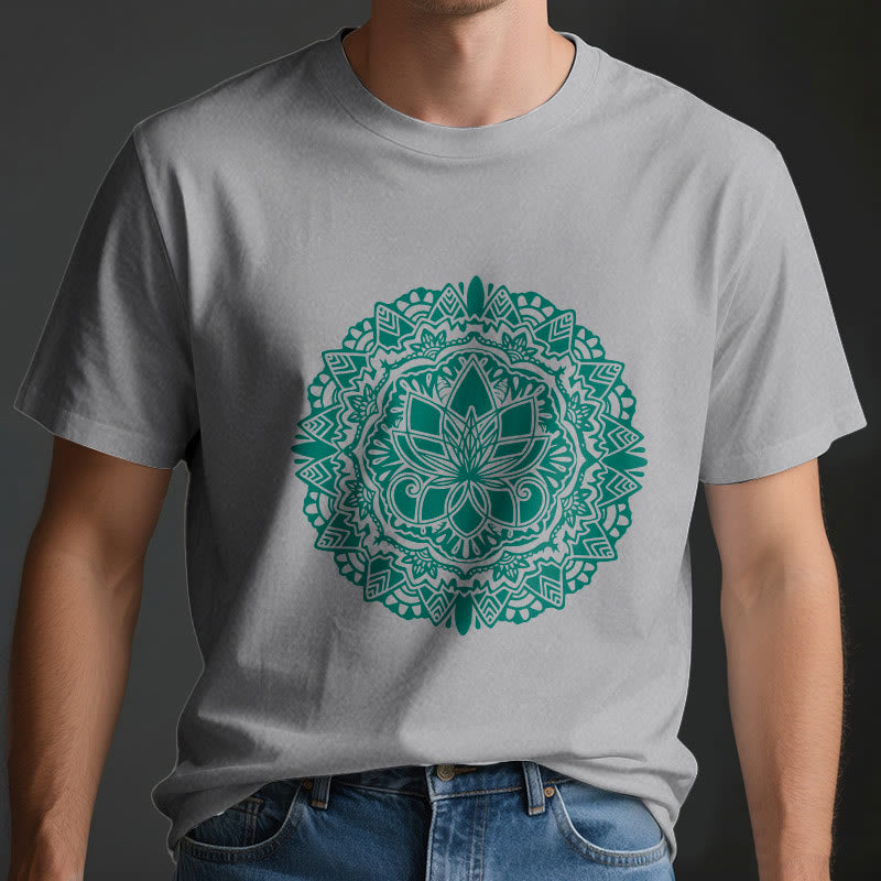 Olivenorma – T-Shirt mit grünem Lotus-Print