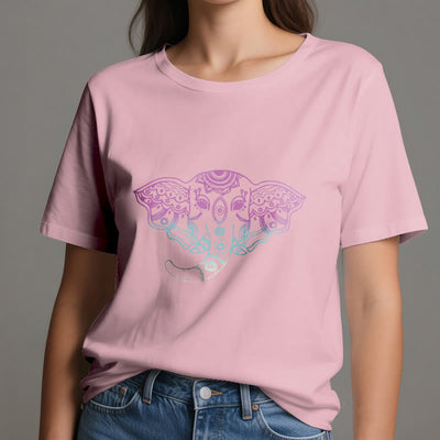 Olivenorma – Baumwoll-T-Shirt mit mystischem Elefanten-Mandala