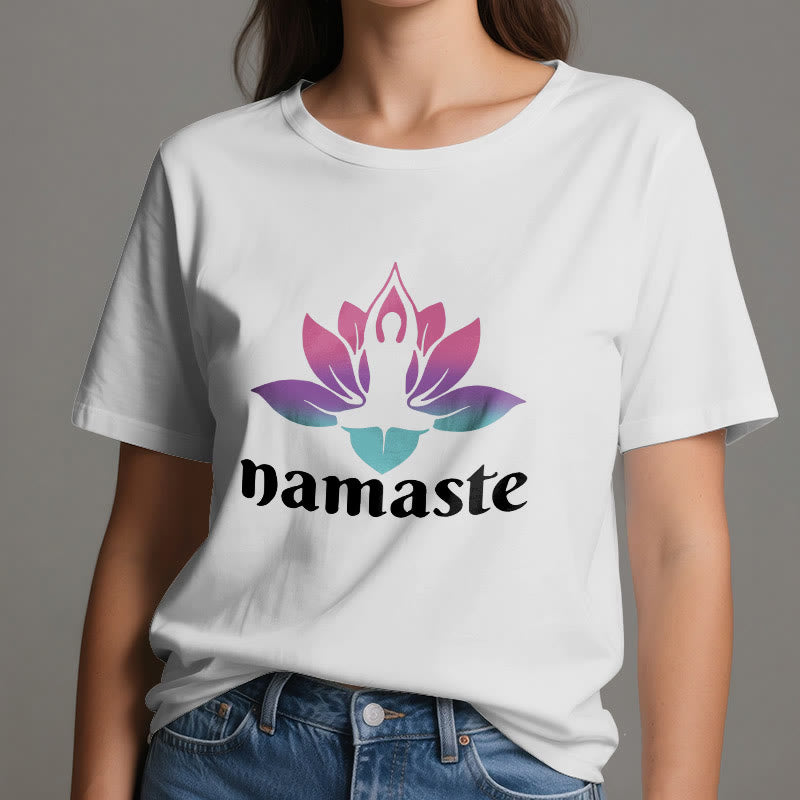 Olivenorma – T-Shirt aus Baumwolle mit „Namaste Lotus“-Print