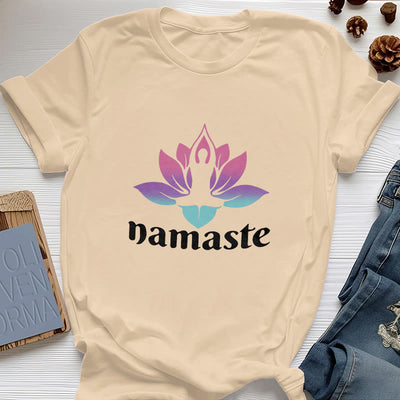 Olivenorma – T-Shirt aus Baumwolle mit „Namaste Lotus“-Print
