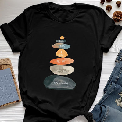 Olivenorma „Stay Grounded“ Leichtes spirituelles Baumwoll-T-Shirt - Schwarz - 2XL - image 6