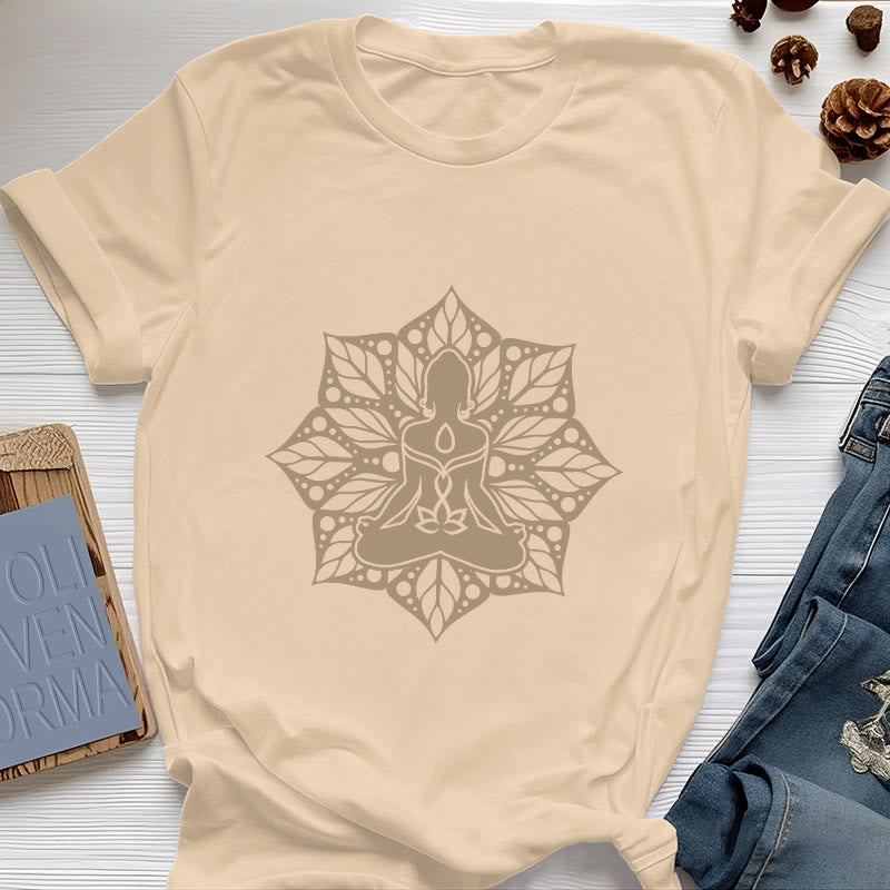 Olivenorma Medela Blumen-Meditations-Yoga-T-Shirt - Gelb - 2XL - image 10